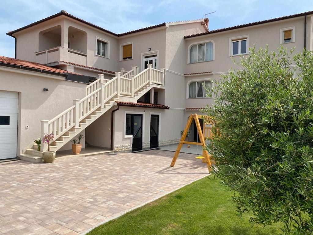 Mare Rab Apartment